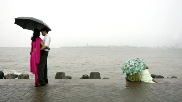 तरुण जोडपं