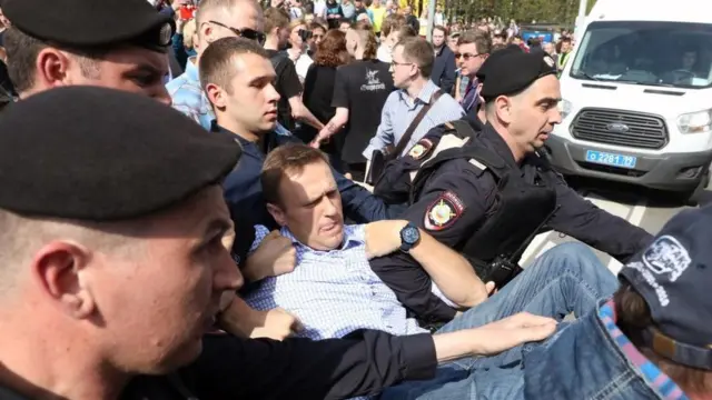 Задержание Алексея Навального на акции протеста 5 мая 2018 года