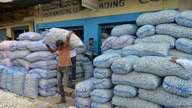 કર્ણાટકની જથ્થાબંધ માર્કેટનો ફોટોગ્રાફ