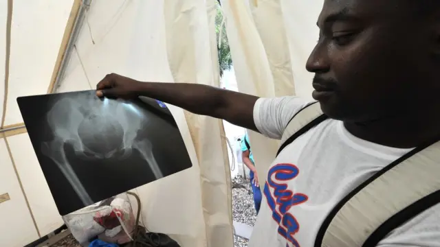 Doctor cubano en Haití.