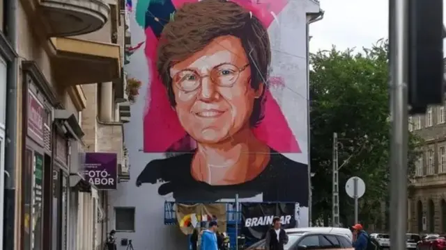 કાર્નેગી મેલોન યુનિવર્સિટીના બાયોમેડિકલ ઇજનેરી અને કેમિકલ ઇજનેરીનાં ઍસોસિયેટ પ્રોફેસર કેથરિન વ્હાઇટહેડ વેઇઝમૅન અને કેરિકો સાથે આ દિશામાં મહત્ત્વનું કામ કરી ચૂક્યાં છે