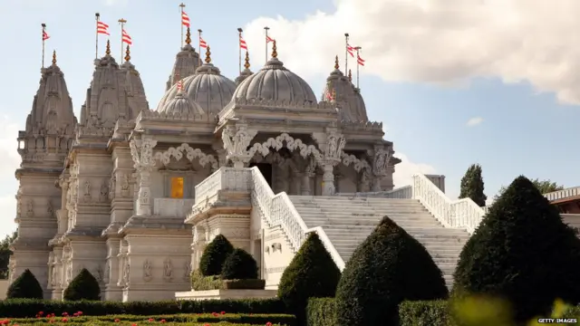 लंडनमधल स्वामीनारायण मंदिर