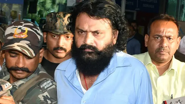 झारखंड पुलिस और एनआईए के संयुक्त ऑपरेशन के ज़रिए पकड़े गए दिनेश गोप