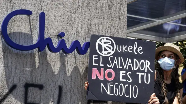 Manifestante en El Salvador.
