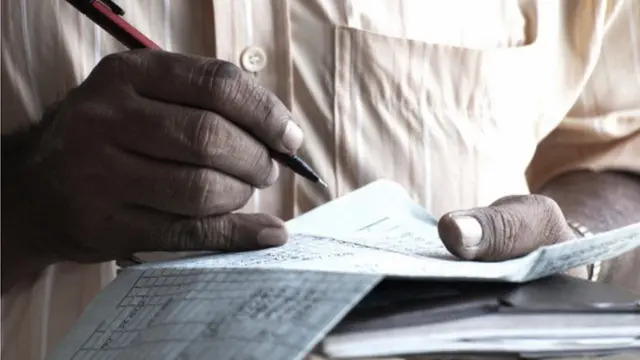 భారతీయ కార్యాలయాల్లో ప్రతి చిన్న విషయానికి కూడా అనుమతులు తీసుకోవాలి.