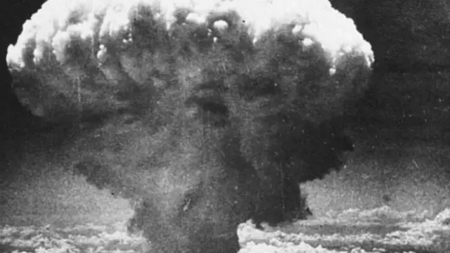 हिरोशिमावर पडलेला अणुबॉम्ब