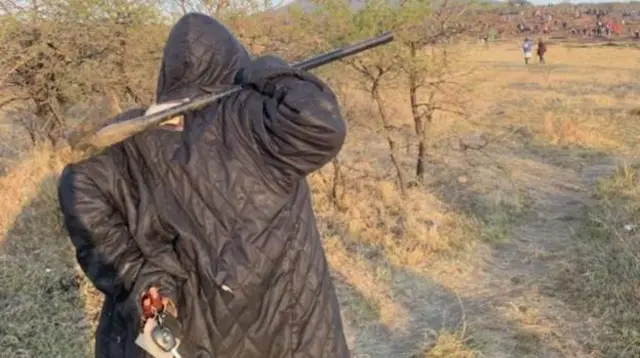 More pipo don dey join in di search of di precious stones