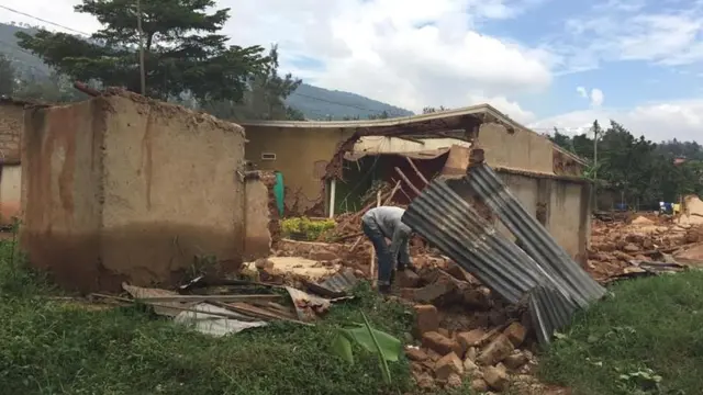 Ubutegetsi buvuga ko gusenyera iyi miryango ari ugutabara ubuzima bwabo