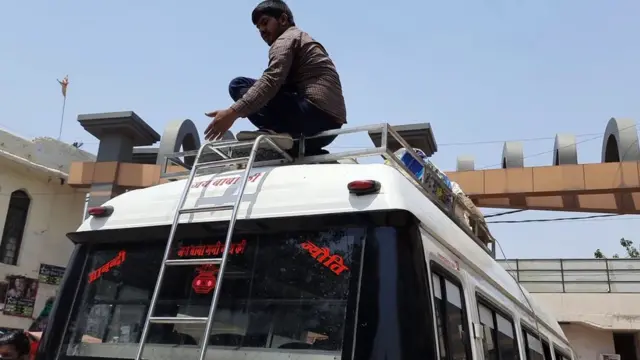 प्रवासी मज़दूर