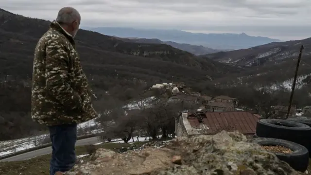 Azərbaycan ötən gün saxladığı Ermənistan hərbçisini geri qaytarıb