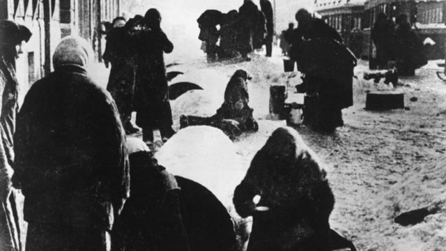Блокадная зима, фото 1942 года