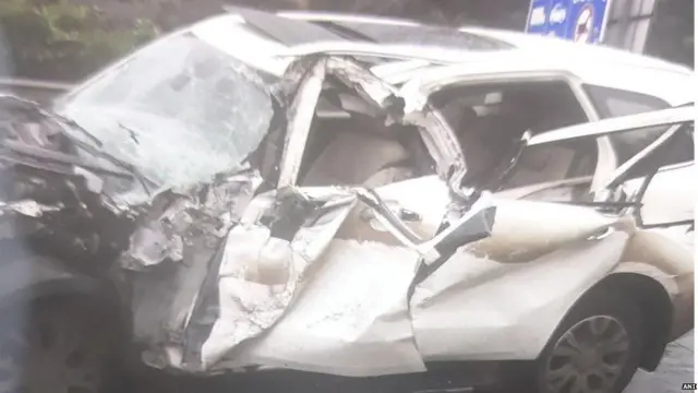 विनायक मेटेंच्या गाडीला अपघात.