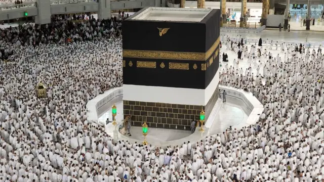 Muslims, who came to the holy lands from all over the world, perform night prayer as they continue their worship to fulfill the Hajj pilgrimage in Mecca, Saudi Arabia on July 01, 2022.