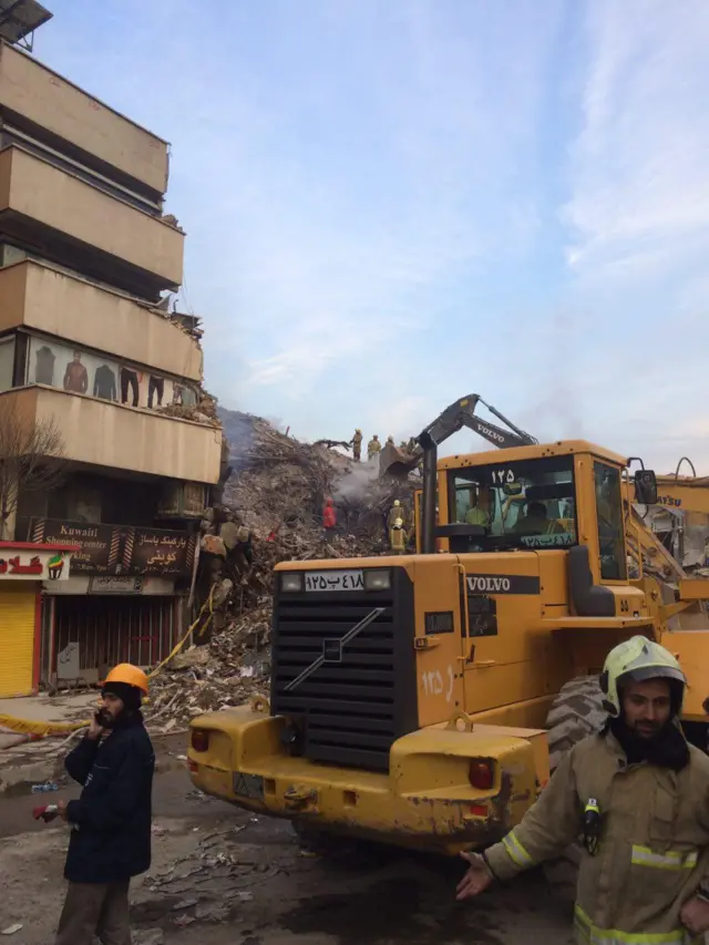 آواربرداری همچنان ادامه دارد