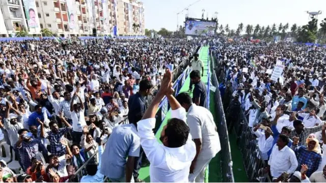 సభలో జగన్