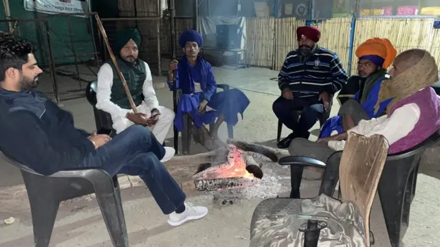 वर्षभरानंतर शेतकरी आंदोलनातील रात्र