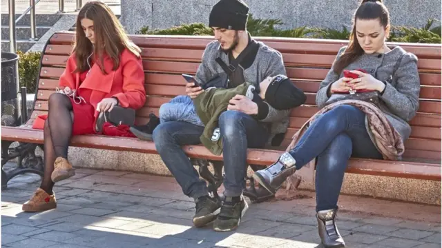 мобільні телефони