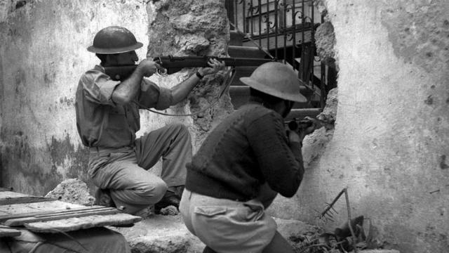 ديسمبر 1947: يهود مسلحون بتبادلون إطلاق النار مع فلسطينيين