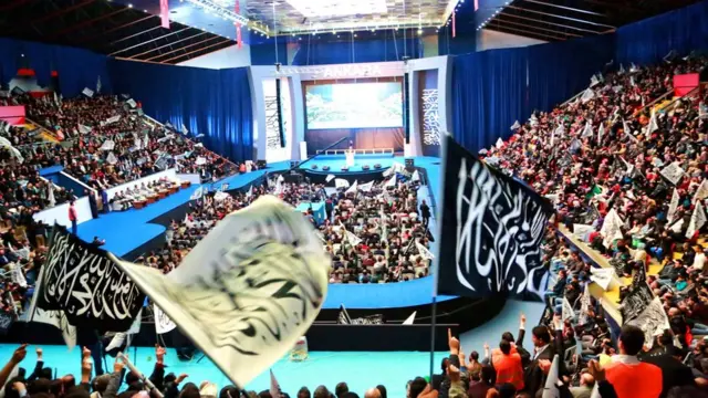 Hizbu-t Tahrir 2016'da Ankara'da, Atatürk Spor ve Sergi Salonu'nda binlerce kişinin katılımıyla Uluslararası Hilafet Konferansı düzenledi.