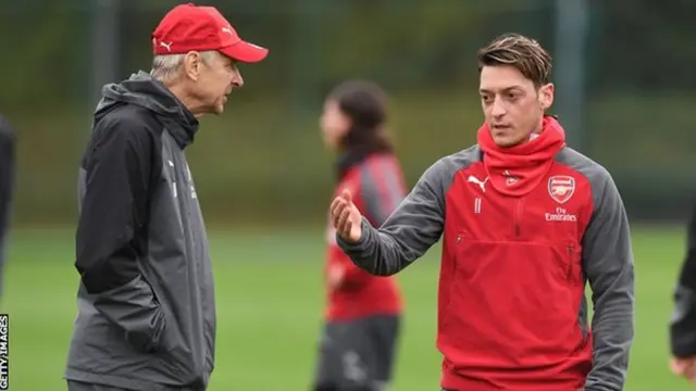 Arsene Wenger dan Mesut Ozil