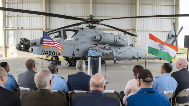 అపాచీ హెలికాప్టర్