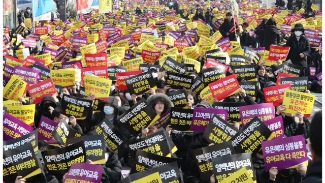 (캡션) 지난 2월 25일 한유총은 '에듀파인 의무도입 반대'를 외치는 대규모 시위를 열었다