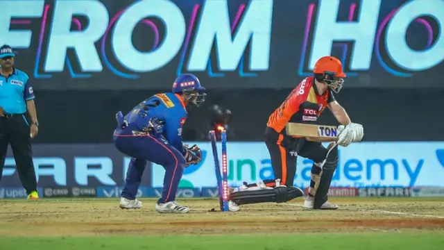 जॉनी बेयरस्टो हिट विकेट आउट हुए