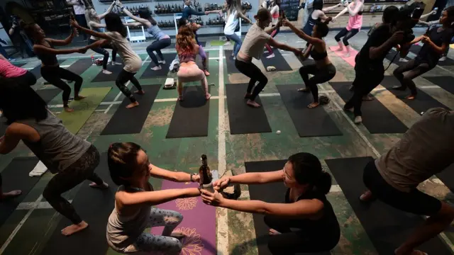 ชั้นเรียนโยคะเบียร์