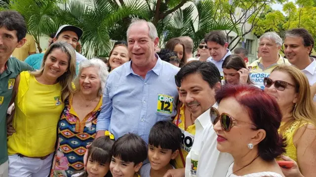 Ciro Gomes indo votar