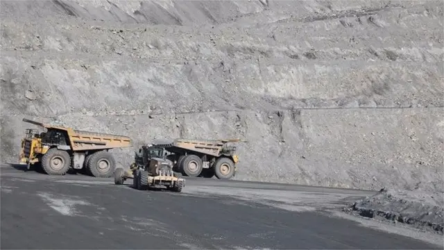 Кумтөр кени