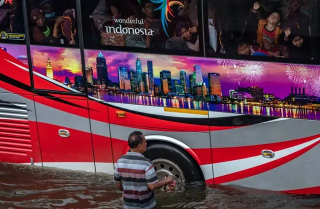 Banjir Dan Bencana Beruntun Di Tengah Cuaca Ekstrem, 'Menurut ...