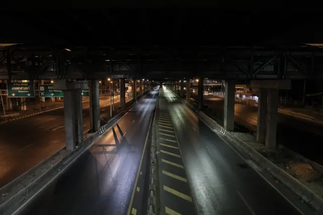 กรุงเทพ โควิด 19 ไวรัสโคโรนา เหงา เคอร์ฟิว curfew bangkok coronavirus