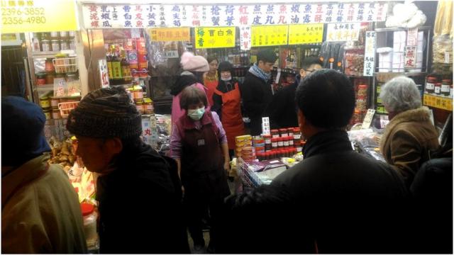 台北的南门市场主要特色就是外省食材，这点可以从商家的招牌得窥一二。