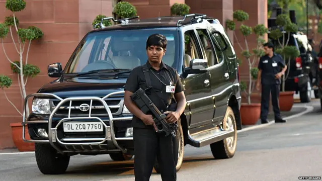 पंतप्रधान मोदी, सुरक्षा दल