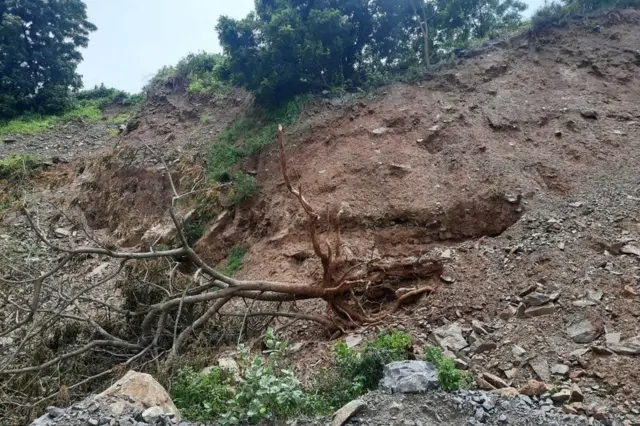 కొండపల్లి కొండల్లో తవ్వకాలు