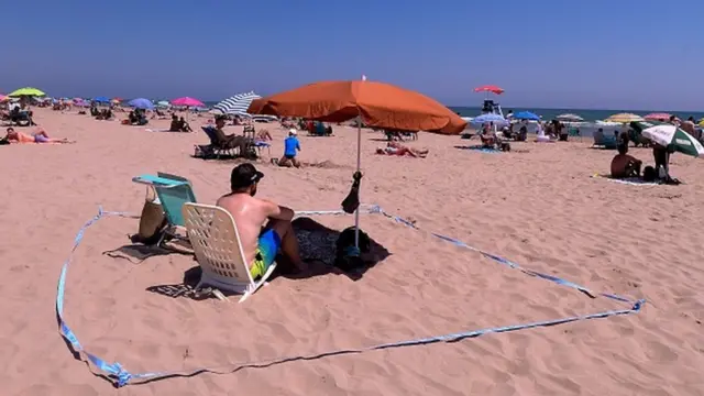 Чоловік на пляжі