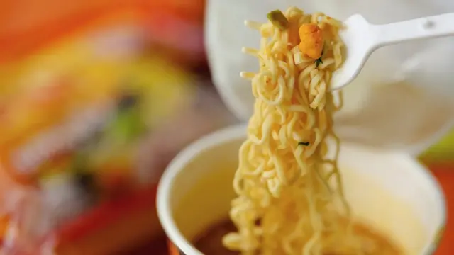 இன்ஸ்டன்ட் நூடுல்ஸ்