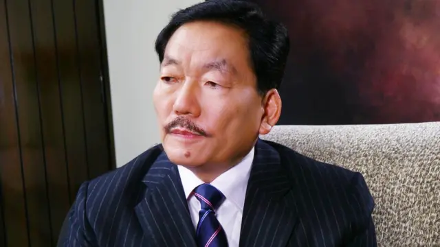 Kresloda onanizm bilan shugullangan qiz qolga olindi va anal jinsiy aloqa bilan jazolandi. HAYVONLAR bilan 3D fantastik jinsiy aloqa