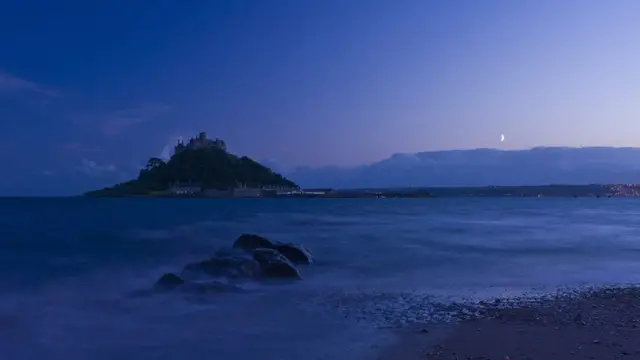 Ночной вид замка Святого Михаила