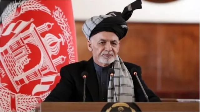 محمد اشرف غني د ۱۳۹۸ لمریز کال د تلې د شپږمې د ولسمشرۍ ټاکنو ګټونکی دی.