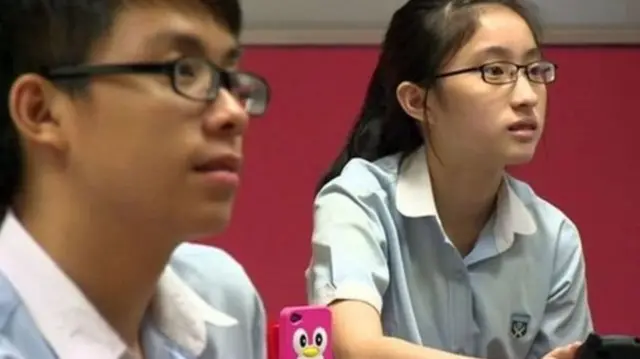 นักเรียนชั้นประถมศึกษาและมัธยมศึกษาของสิงคโปร์ทำคะแนนนำเป็นอันดับหนึ่งในการทดสอบวัดผลการเรียนคณิตศาสตร์และวิทยาศาสตร์ระดับนานาชาติ