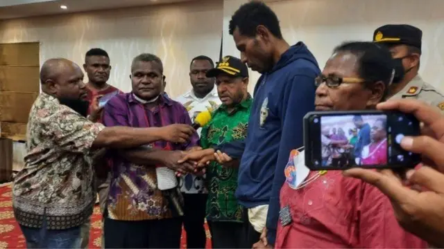 papua, intan jaya, pegunungan bintang, kiwirok