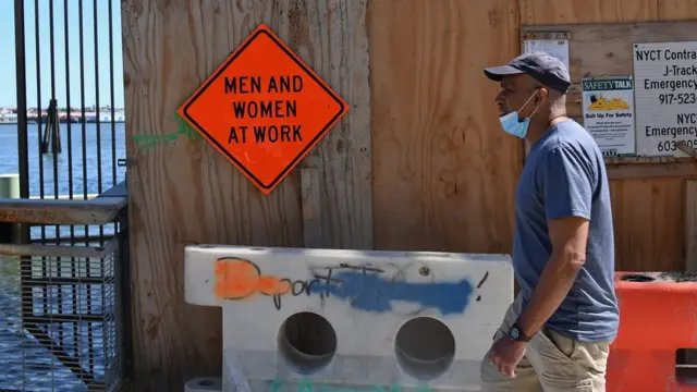 Рабочий в США