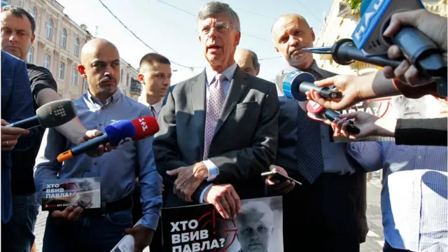 сотрудник посольства США