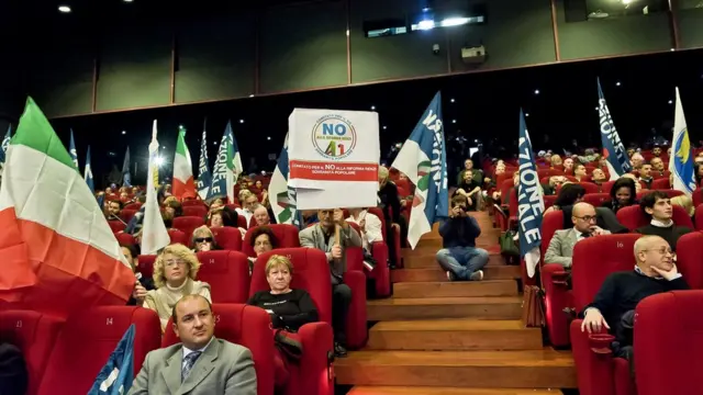 Manifestação contra plebiscito na Itália