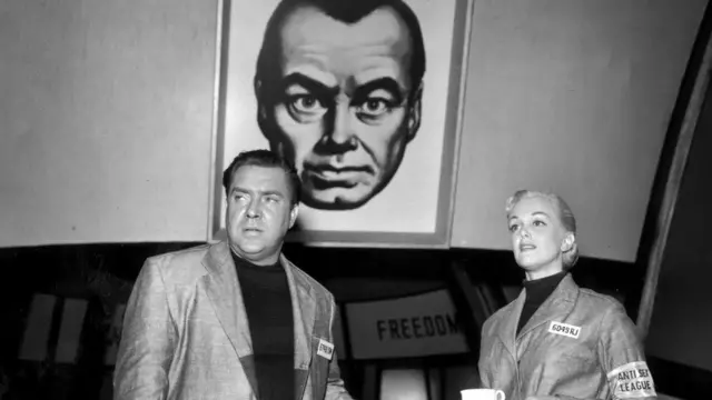 Edmond O'Brien và Jan Sterling trong vai diễn phim 1984 hồi năm 1955
