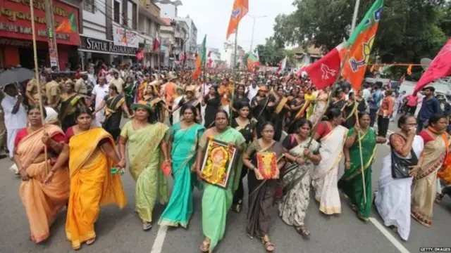 सबरीमला मंदिर में प्रवेश की इच्छुक महिलाएं