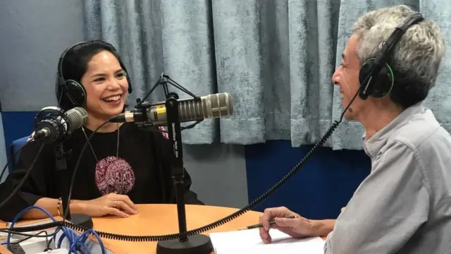 Intania Fajar, Janda Becanda, perempuan, Janda