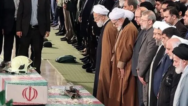 تشییع پیکر آتش نشانان