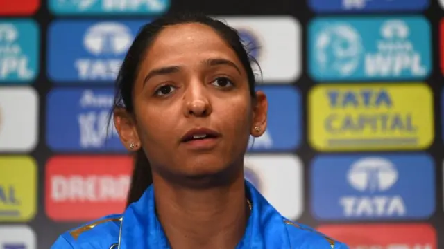 मुंबई इंडियंस की कप्तान हरमनप्रीत कौर हैं